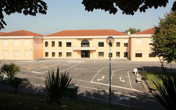 escola_basica_d_antonio_ferreira_gomes